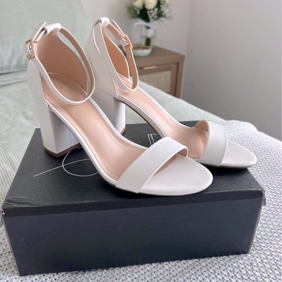Amazon Shoes - NWOT White Heels with Ankle Strap